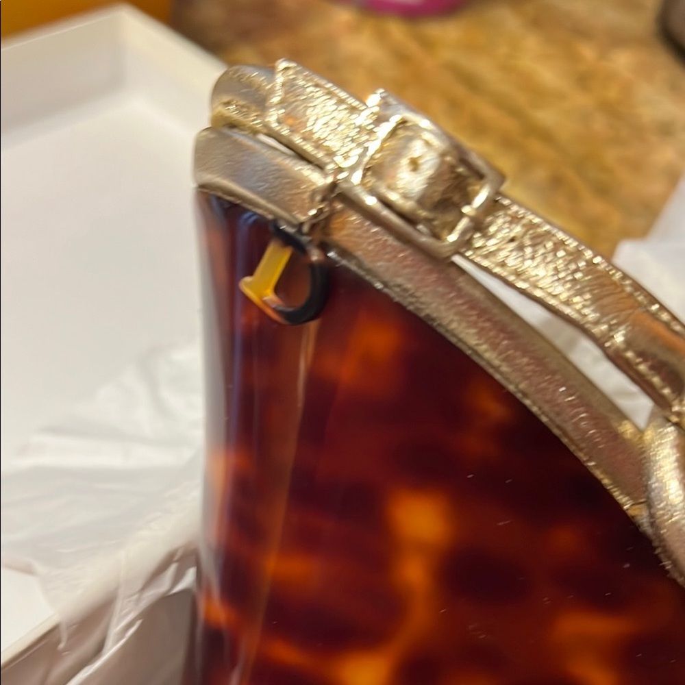 Dior Elegant gold sandal with the original box - Picture 11 of 13